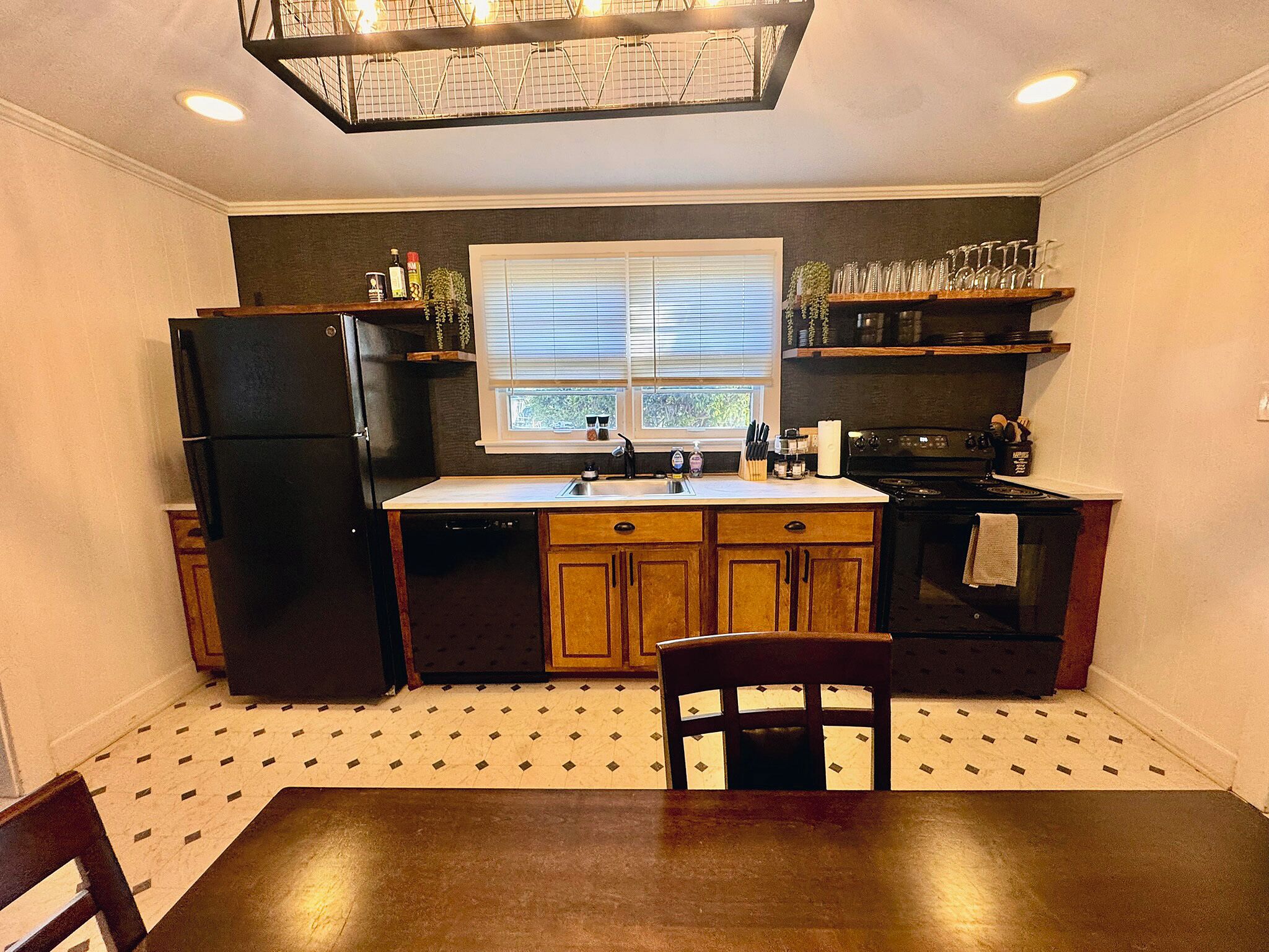 Refrigerador, microondas, horno, placa de cocina