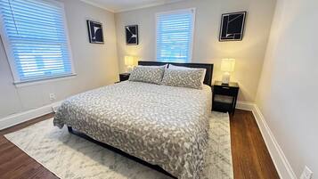 3 soveværelser, skrivebord, strygejern/strygebræt, gratis Wi-Fi