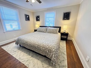 3 soveværelser, skrivebord, strygejern/strygebræt, gratis Wi-Fi