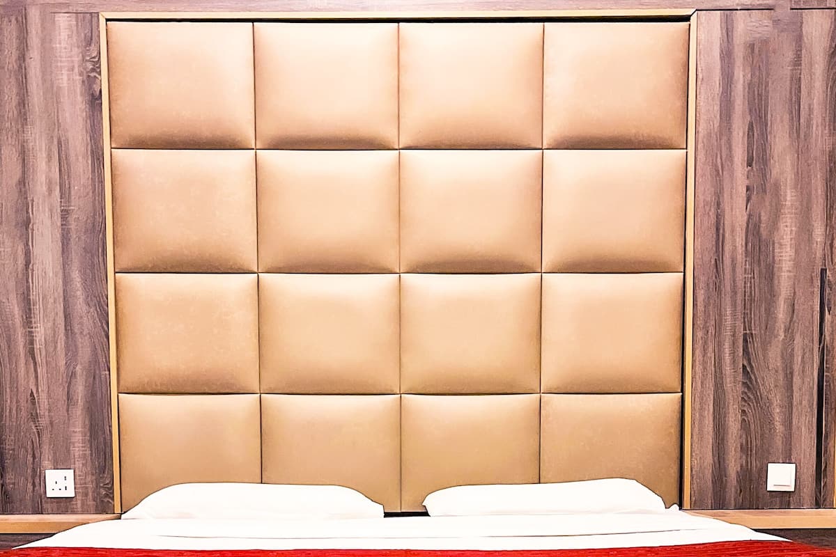 أغطية فراش متميزة وأسرّة بطبقة علوية مريحة وواي فاي مجانًا وملاءات أسرّة