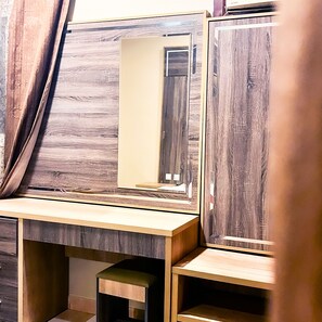 Departamento básico, varias camas, vista a la ciudad | Ropa de cama de alta calidad, camas con pillow-top y wifi gratis 