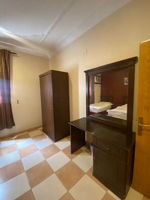 Apartament familiar, vistes a la ciutat | Roba de llit d'alta qualitat i matalassos amb encoixinament addicional 