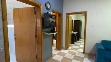 Basic-Apartment, Stadtblick | Hochwertige Bettwaren, Pillowtop-Betten, kostenloses WLAN, Bettwäsche