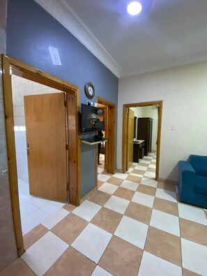 Basic-Apartment, Stadtblick | Hochwertige Bettwaren, Pillowtop-Betten, kostenloses WLAN, Bettwäsche