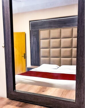 Basic Apartment | Premium bedding, pillow-top beds, free WiFi, bed sheets