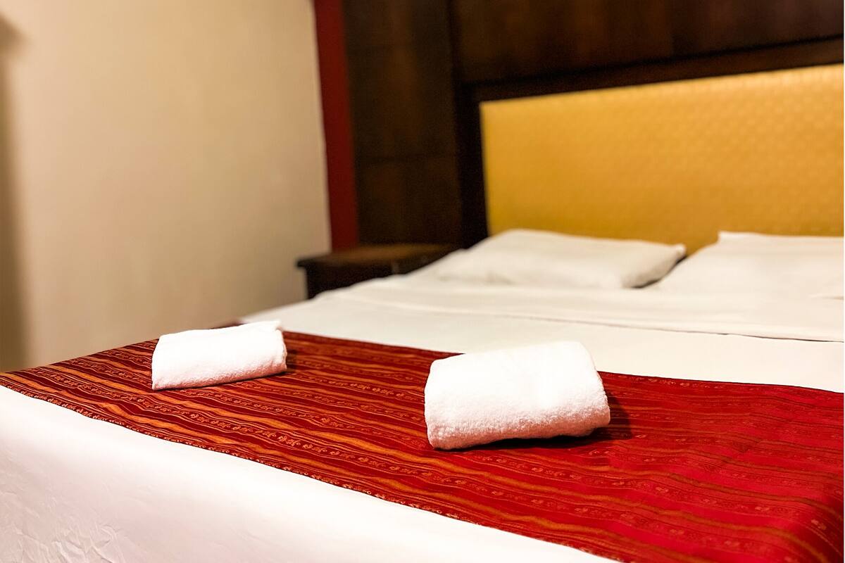 Appartement, vue ville | Literie de qualité supérieure, surmatelas, Wi-Fi gratuit, draps fournis