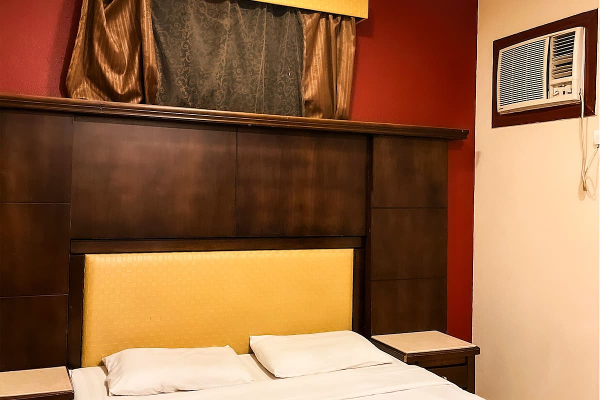 Literie de qualité supérieure, surmatelas, Wi-Fi gratuit, draps fournis