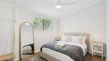 Iron/ironing board, travel cot, WiFi, bed sheets