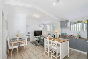Dining - Elegant 2BR Escape | Near the Beach (Joondalup)