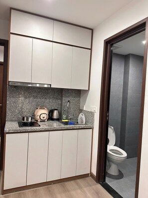 Private kitchen - NQ Apartment (Hanoi)