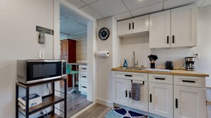 Micro-ondes, four, plaque de cuisson