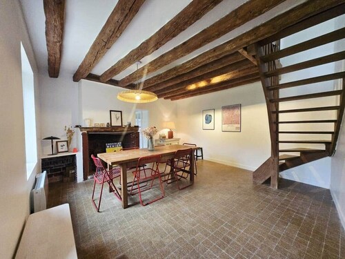 Architect-designed farmhouse, calm and rural charm