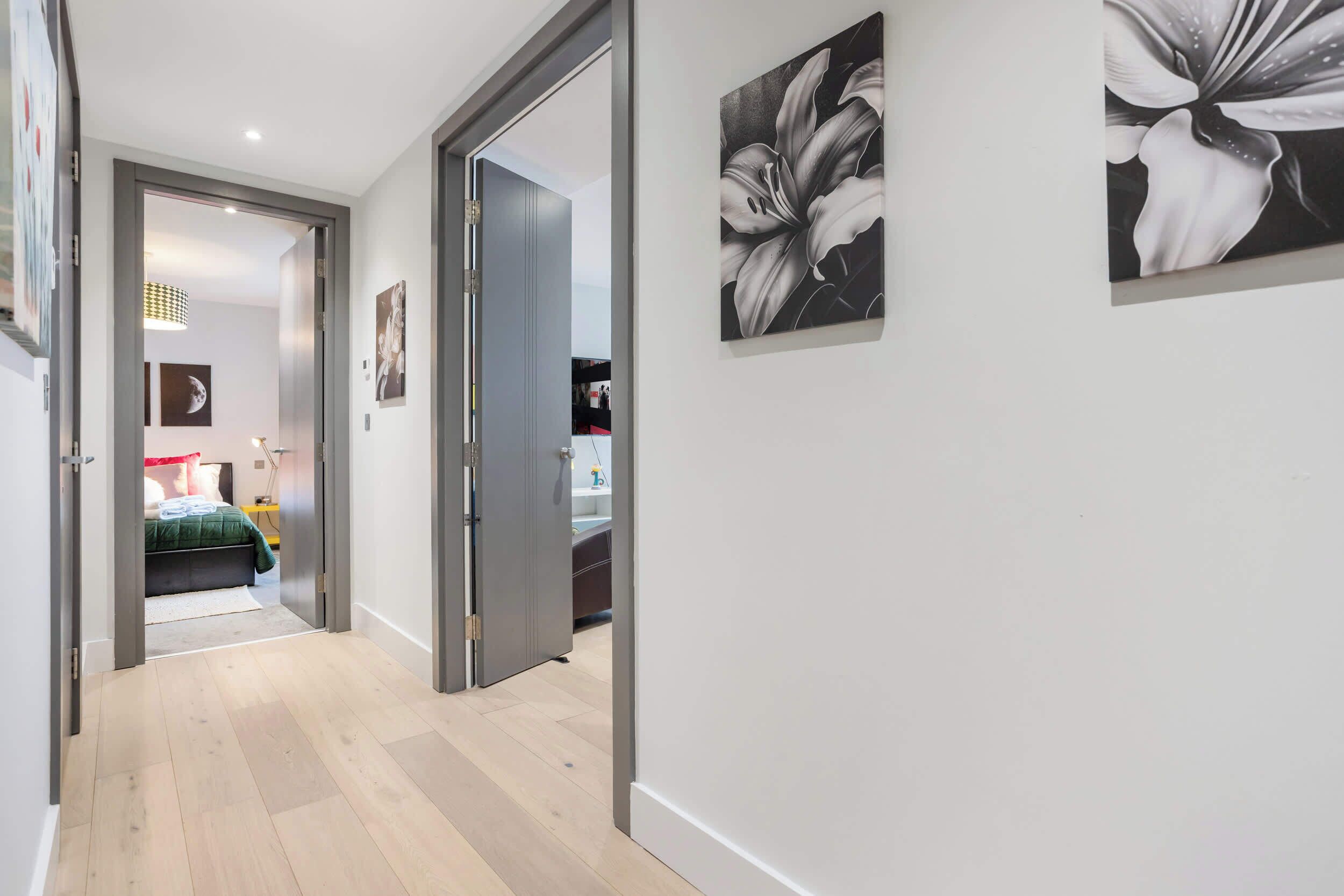 1 bedroom, desk, iron/ironing board, WiFi