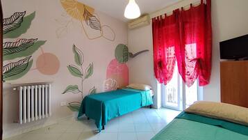 Bügeleisen/Bügelbrett, WLAN, Bettwäsche