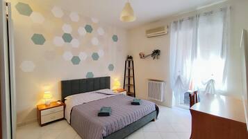 Bügeleisen/Bügelbrett, WLAN, Bettwäsche