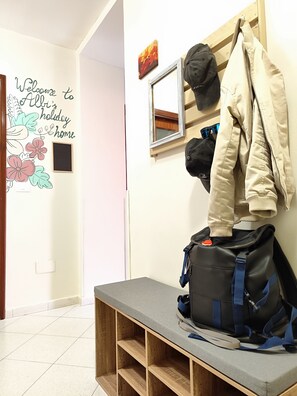 المنشأة من الداخل