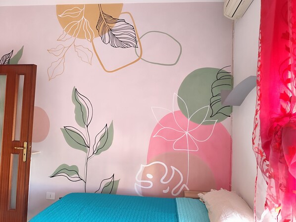 مكواة/لوح كي وواي فاي وملاءات أسرّة