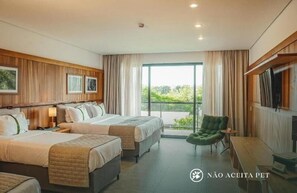 خزنة داخل الغرفة وواي فاي مجانًا