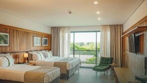 Comfort Room, Partial Lake View | In-room safe, free WiFi