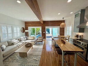 Interior - -LUXURIOUS 4 Bd, 3.5 Bth off DUVAL-OLD TOWN-Modern, Pool/hot tub-Separate Studio (Key West)