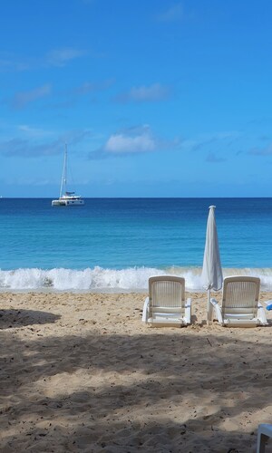 Studio vue sur la Marina du Marin