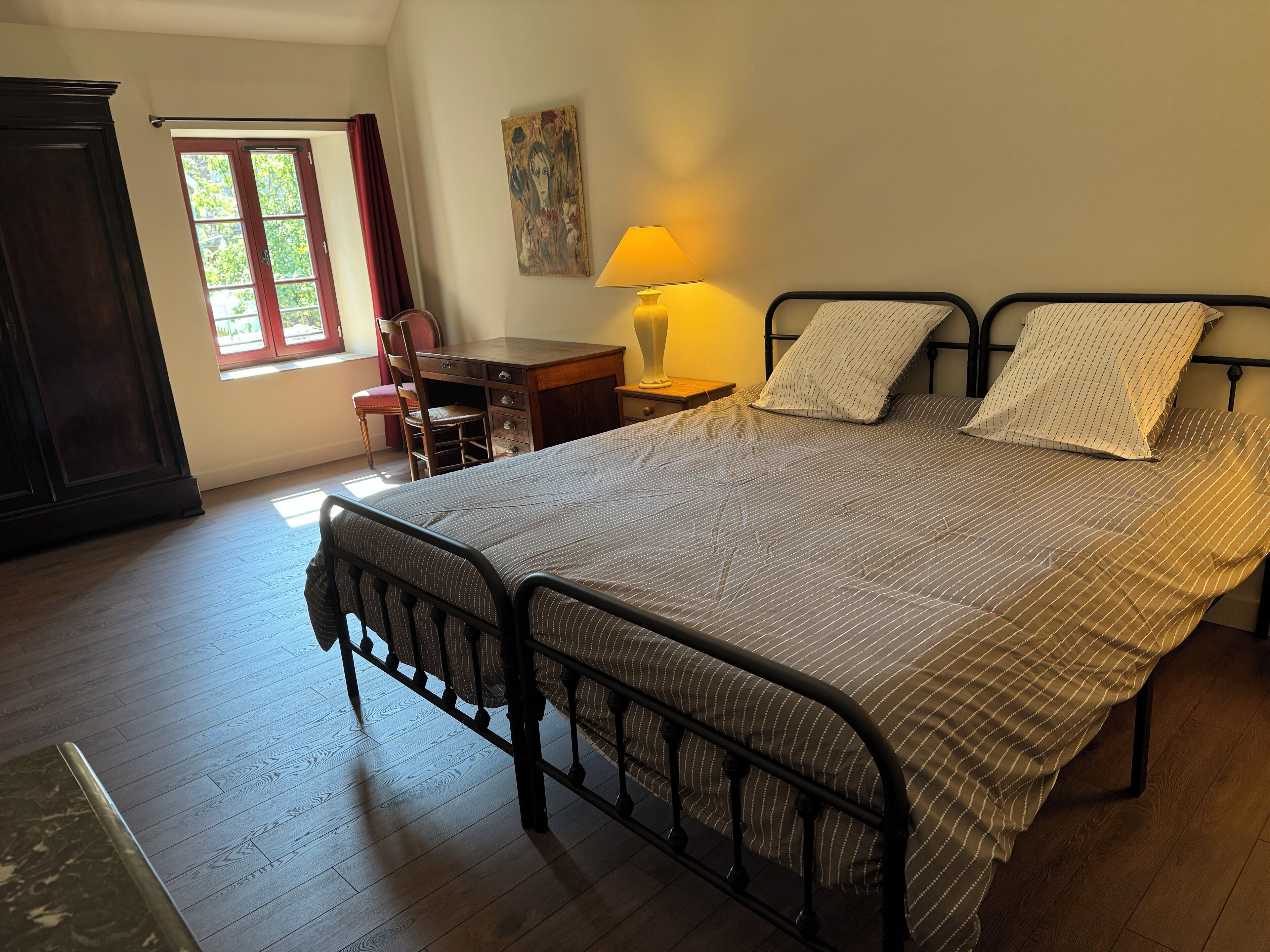 3 habitaciones, escritorio y wifi gratis 