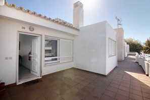 Exterior detail - 'T1 2D Apt. Flor de Sal' Apartment with Private Terrace, Wi-Fi & Air Conditioning (Santa Luzia)