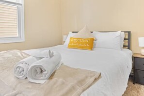 Iron/ironing board, WiFi, bed sheets
