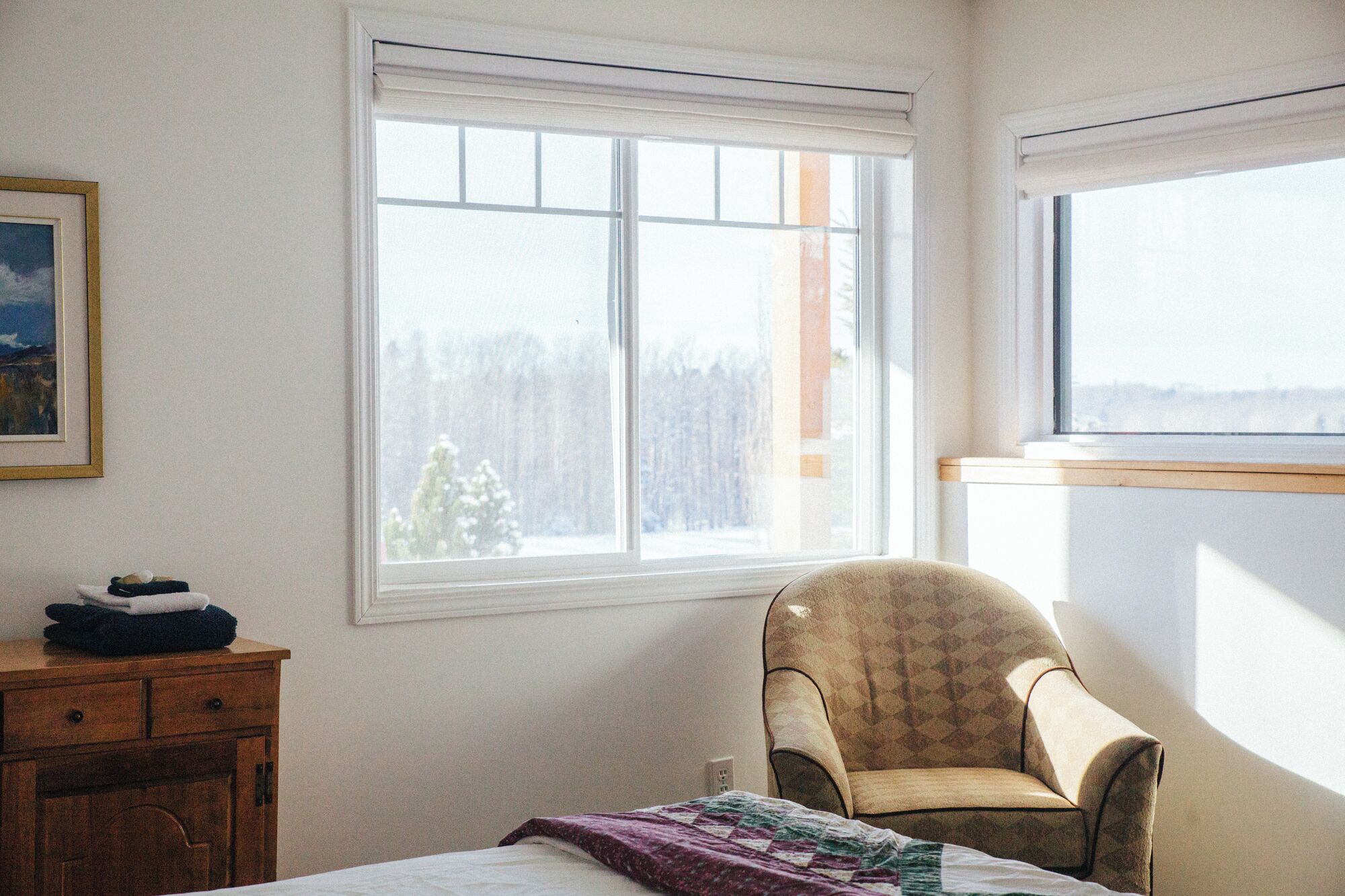 3 habitaciones, tabla de planchar con plancha y cuna de viaje 