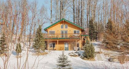 Family run swiss-style chalet, sauna and ski retreat near Twin Lakes