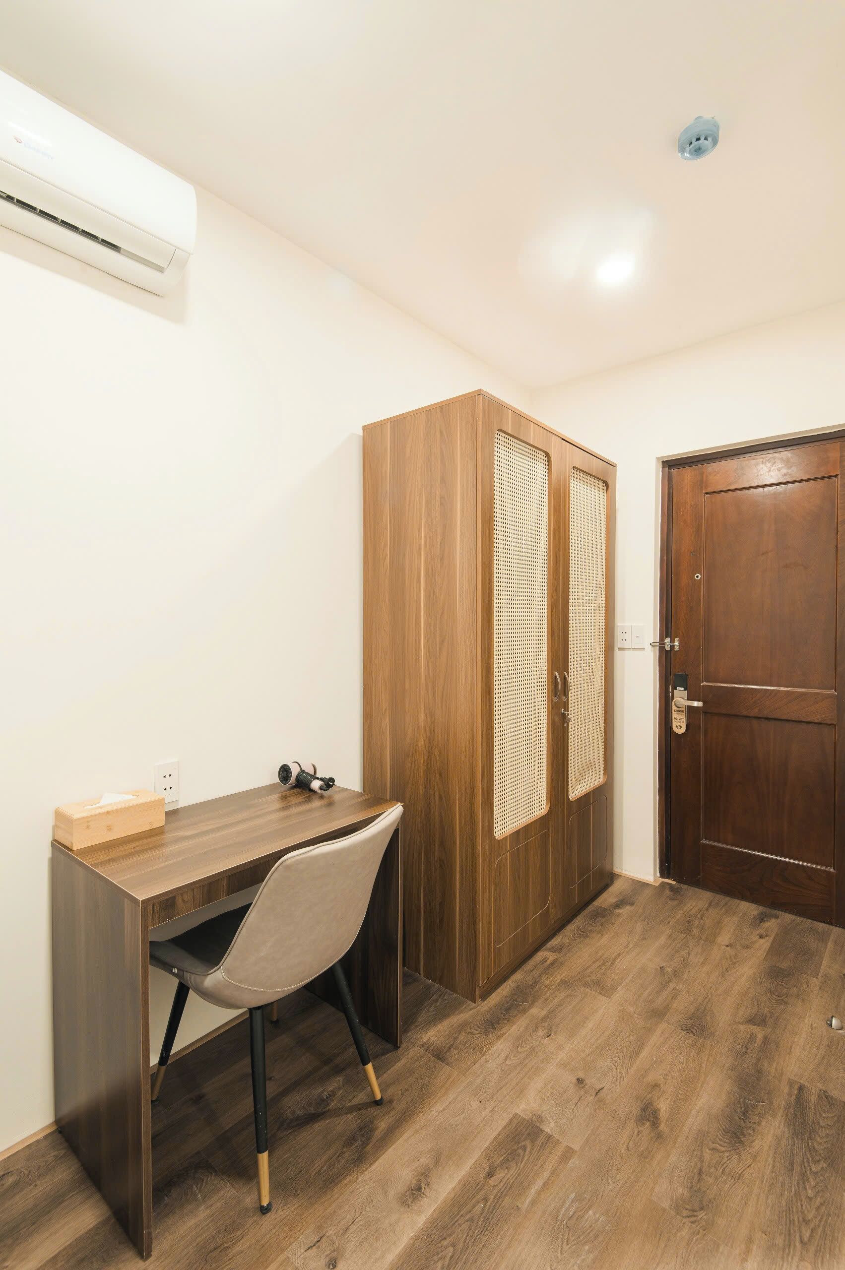 Standard Double Room, No Windows | Desk, free WiFi