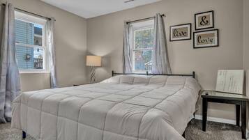 3 bedrooms, iron/ironing board, WiFi, bed sheets