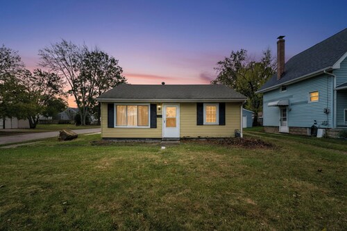 Just like Home- Cozy Elyria Ranch