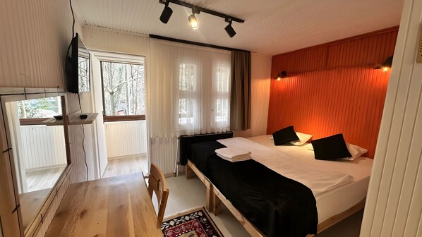 Chambre Double ou avec lits jumeaux, balcon, vue montagne