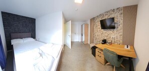 Caja de seguridad en la habitación, escritorio y wifi gratis 