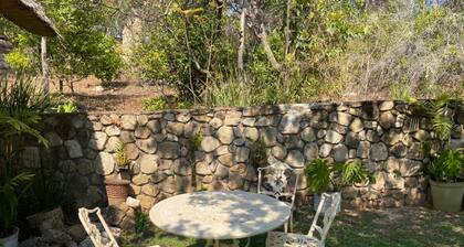 Stunning private cottage in the heart of Nyanga - 2095
