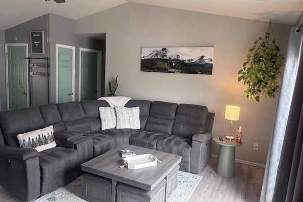 Comfortable brand new reclining couch