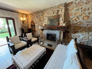 Living area - Triplex Villa with Private Pool, Bodrum Castle and Sea Views in Bodrum (Bodrum)
