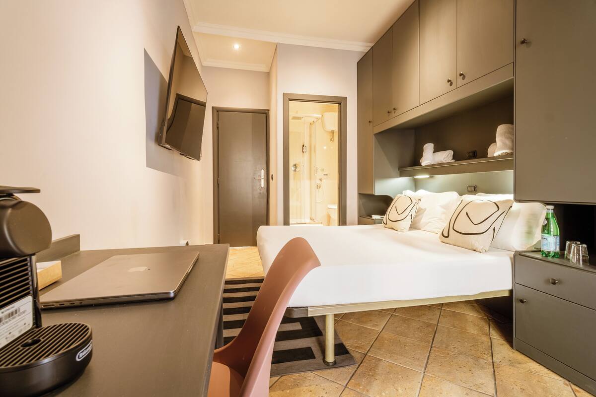 Comfort Room, Balcony, Courtyard View | Free WiFi