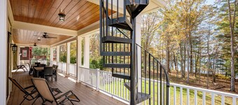 New! Lakefront Home w/ Private Pool & Hot Tubs