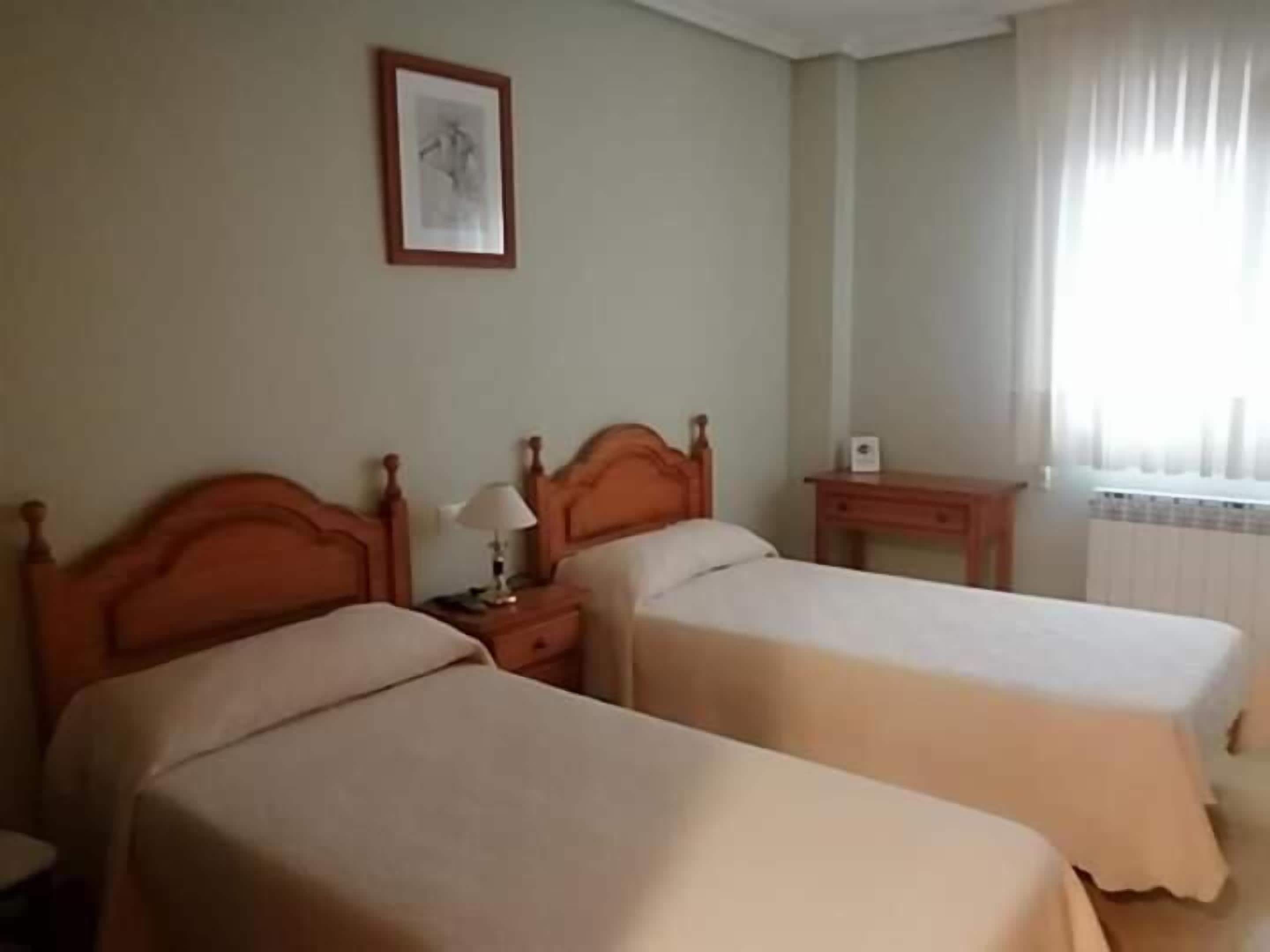 Twin Room | Free WiFi