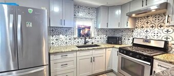 Lookout Mountain in your view and Clear Creek 5 minutes.