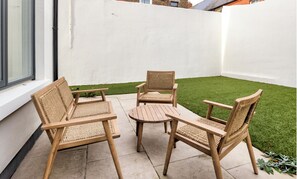 Terrace/patio - New 2-Bed Home w/ Garden Steps from Google Dublin HQ & Train Station (Dublin)