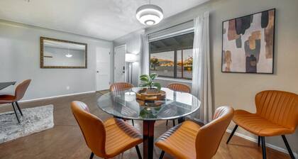 Central / Fire Pit / Fenced Backyard / 4 BR 2 BA