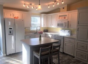 Micro-ondas, fogão, cooktop, lava-louças