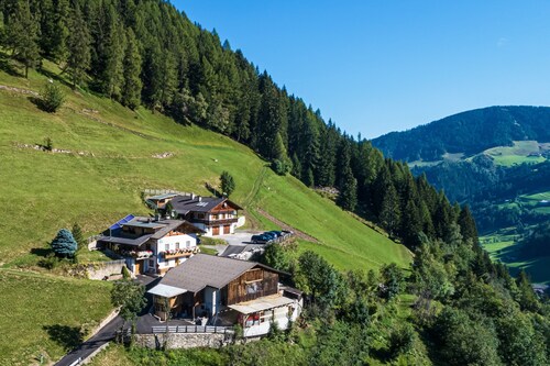 Apartment 'Steinhof Heuboden' mit Bergblick, Gemeinschaftsterrasse und WLAN