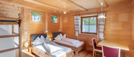 2 bedrooms, WiFi, bed sheets, wheelchair access
