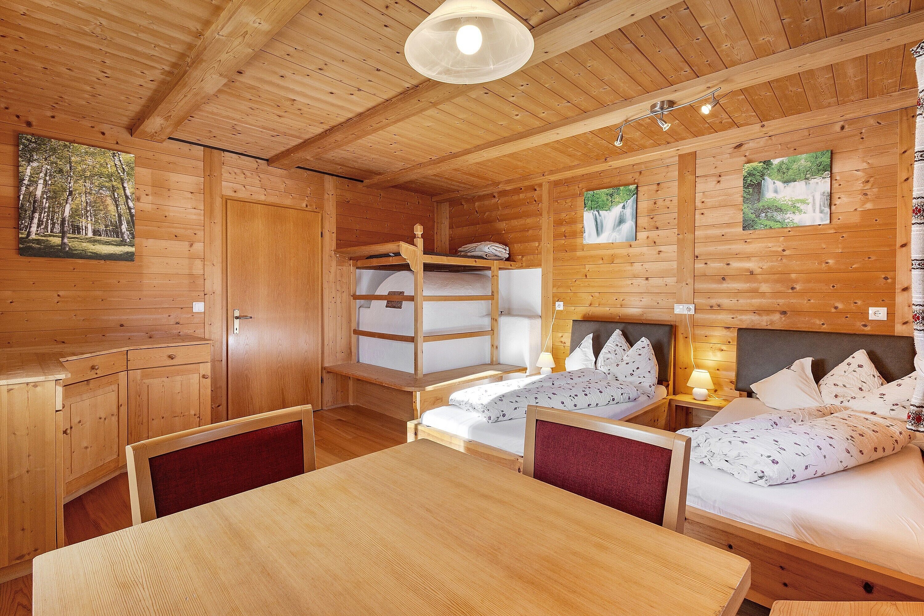 2 bedrooms, WiFi, bed sheets, wheelchair access