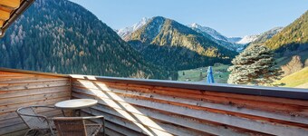 Apartment 'Steinhof Jaufennest' with Mountain View, Shared Terrace and Wi-Fi