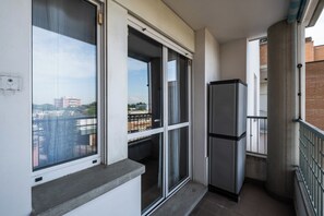 Apartamento básico, balcón | Balcón